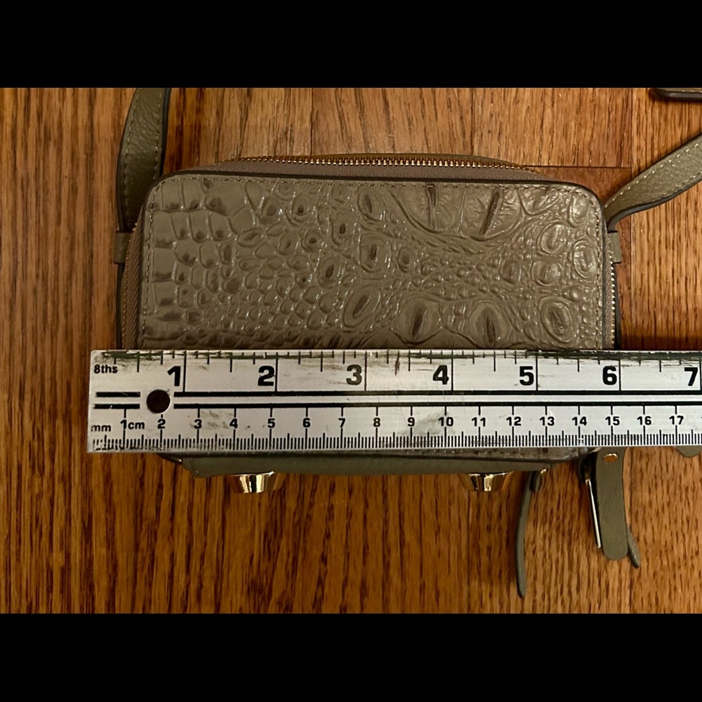 GILI leather wristlet, phone bag. Crossbody - Picture 2 of 11